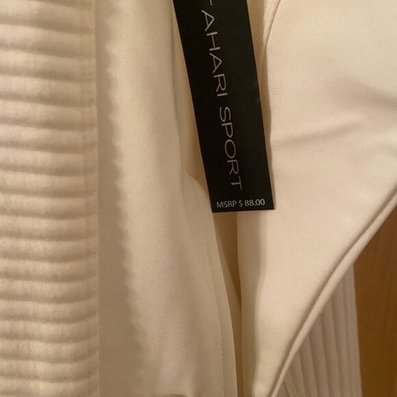 Tahari Sport Turtleneck Sweater New with Tags - Picture 4 of 5